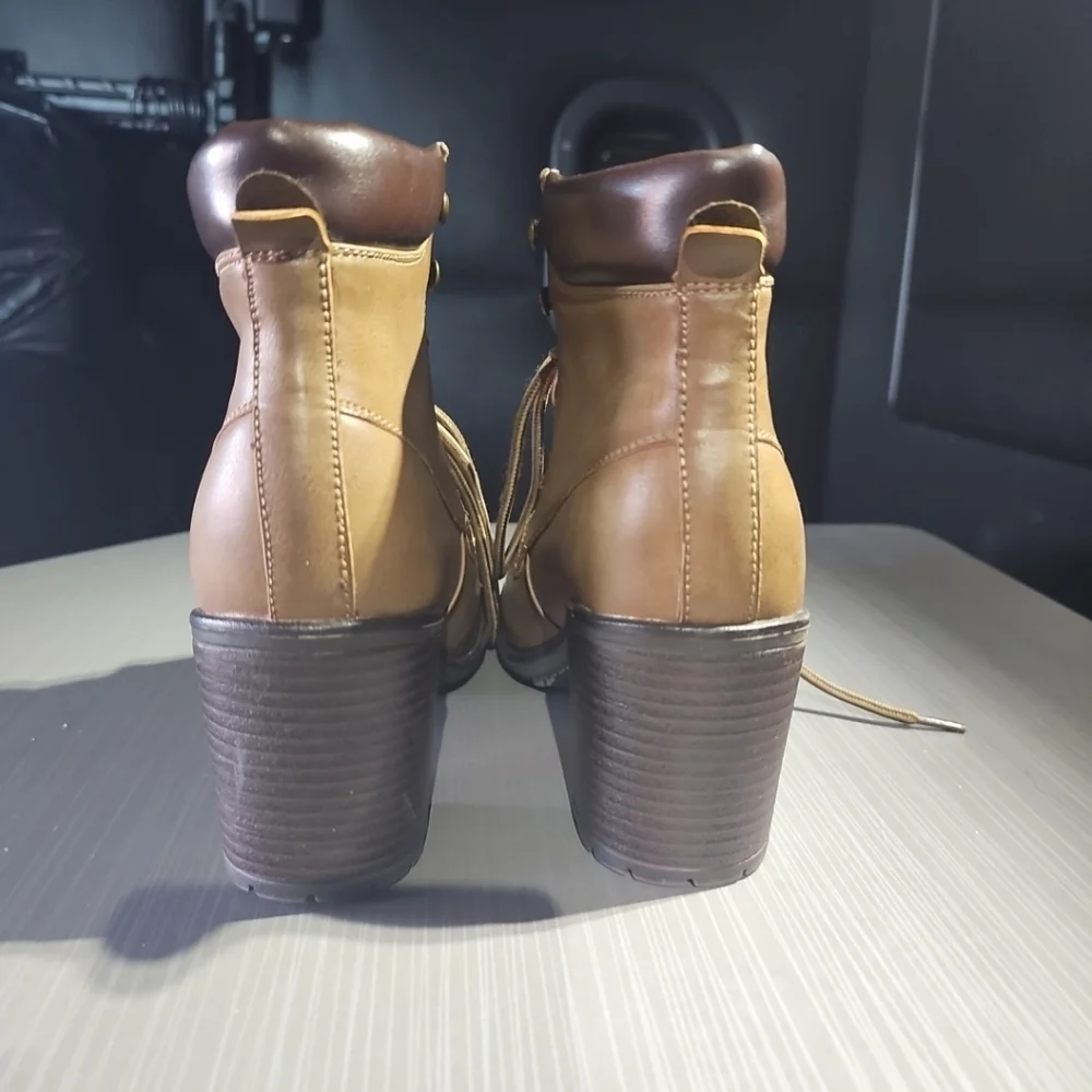 Via Pinky Kayla Khaki‎ Women's Lace-Up Ankle Boots Size 8.5 Excellent Pre-Owned
